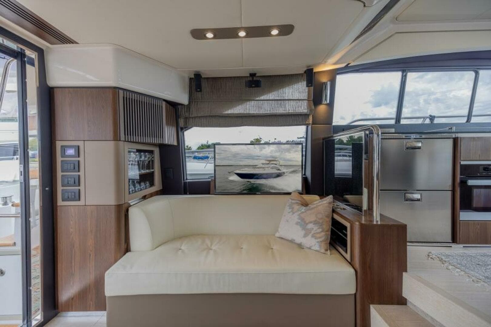 2018 Azimut Flybridge