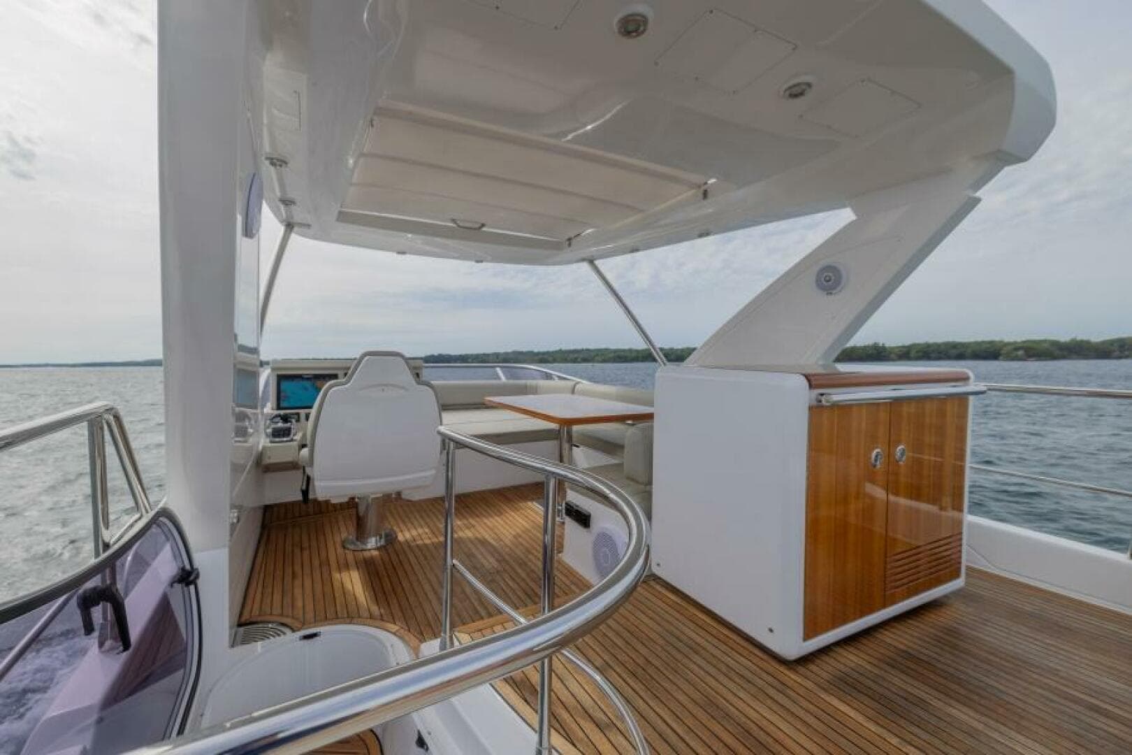 2018 Azimut Flybridge