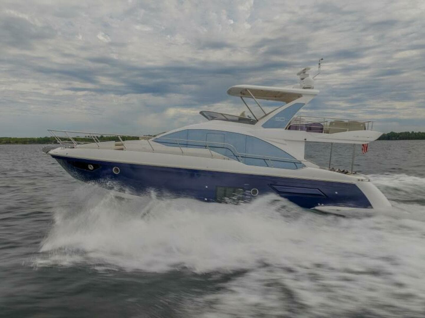 2018 Azimut Flybridge