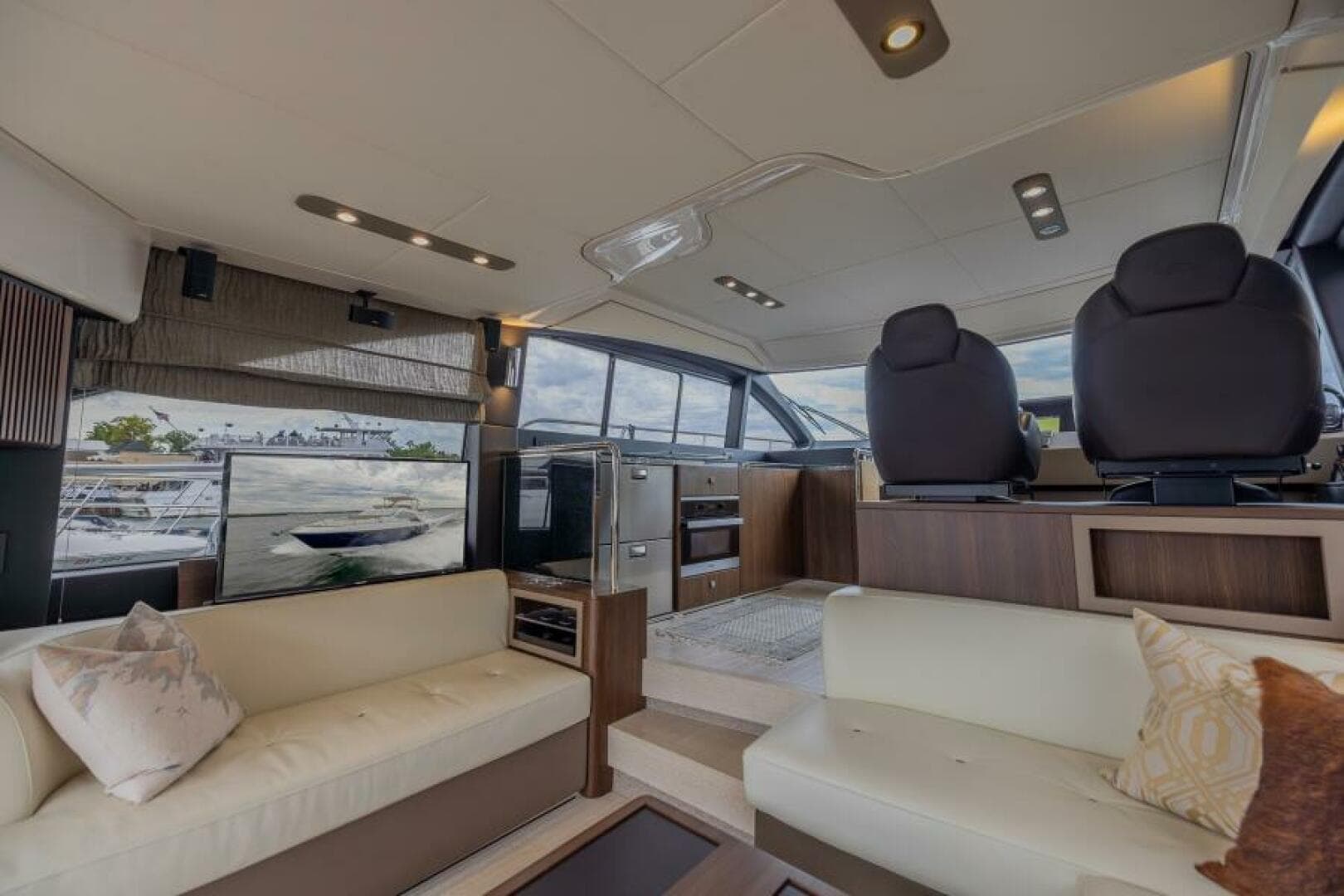 2018 Azimut Flybridge