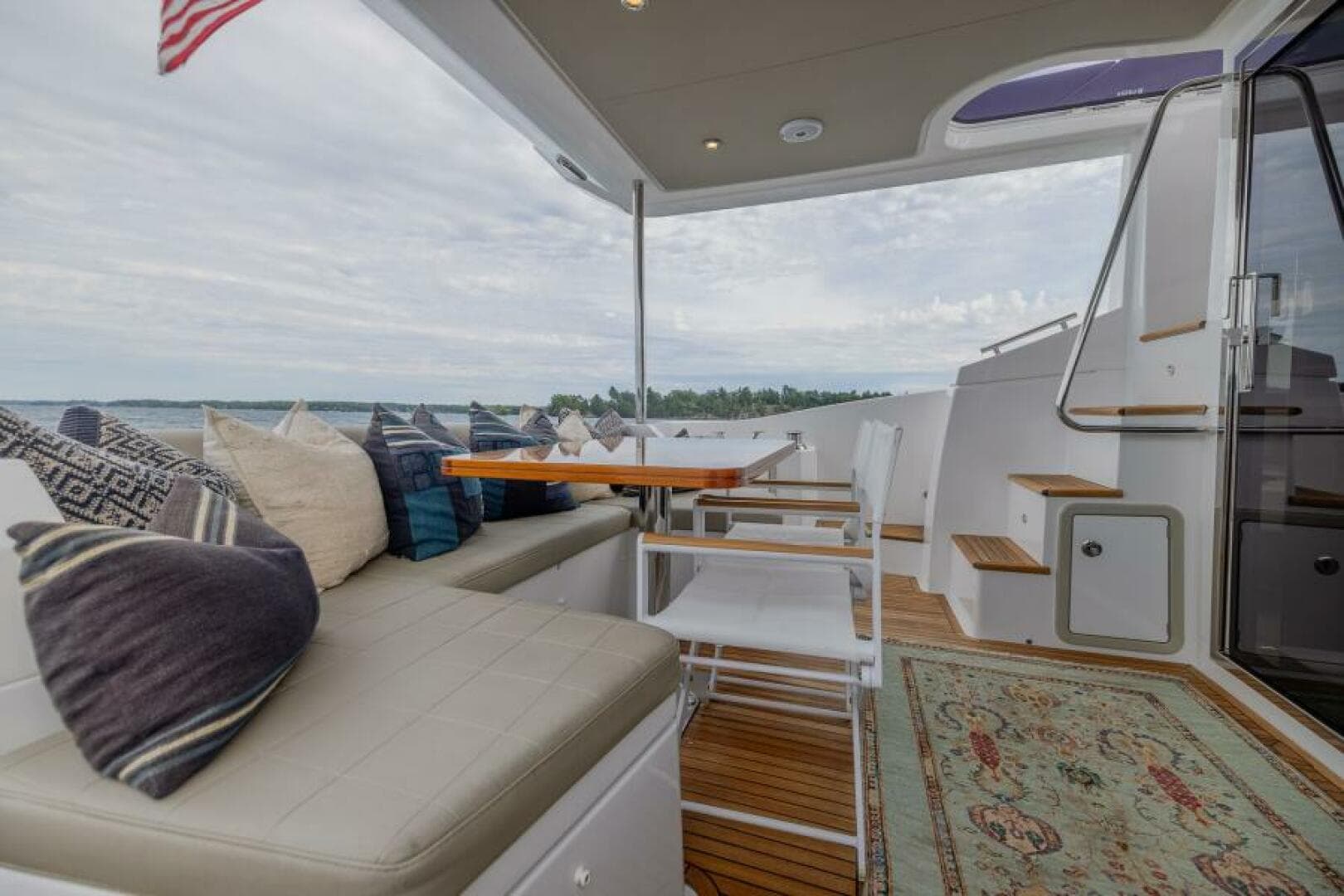 2018 Azimut Flybridge