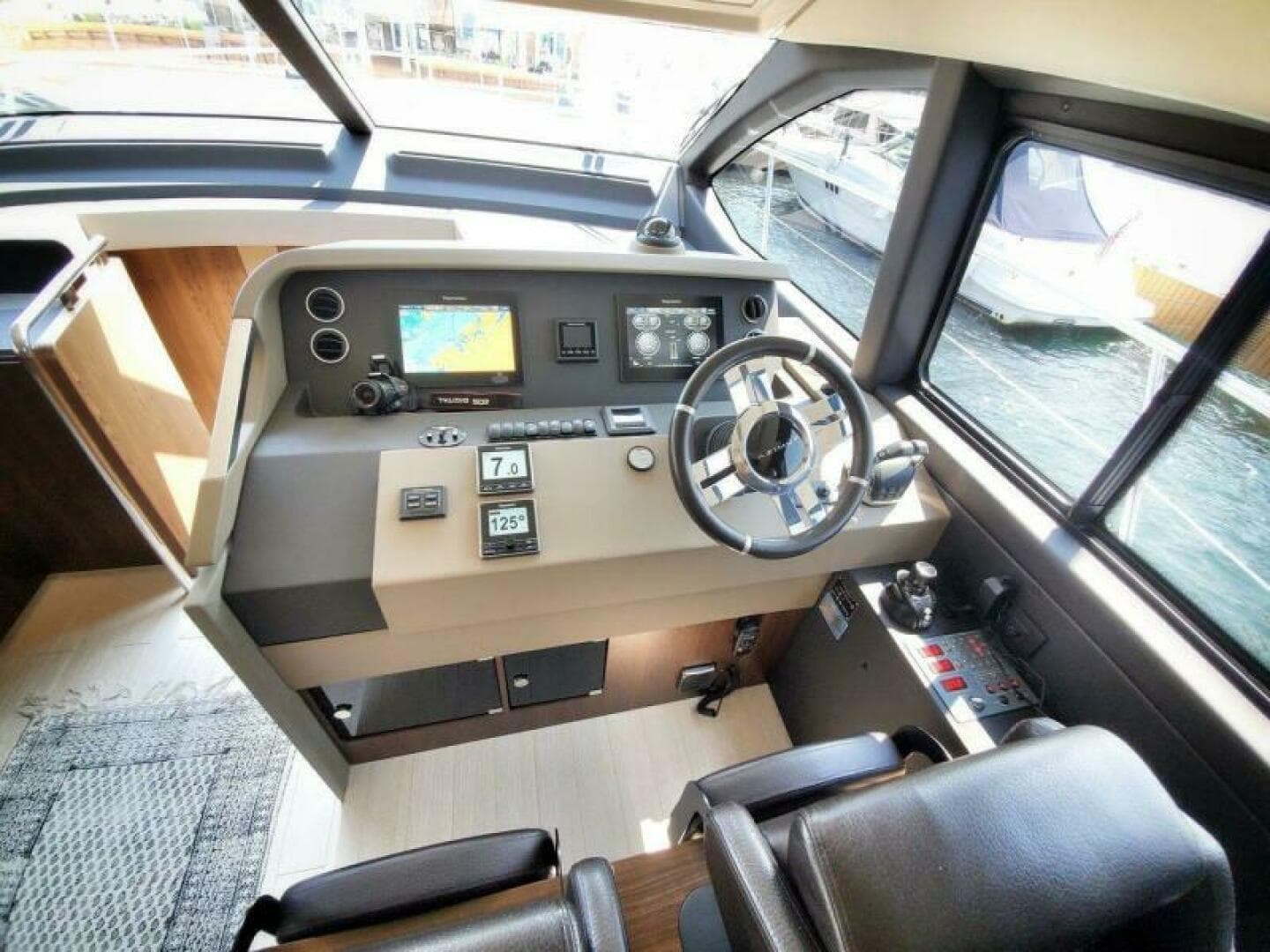 2018 Azimut Flybridge