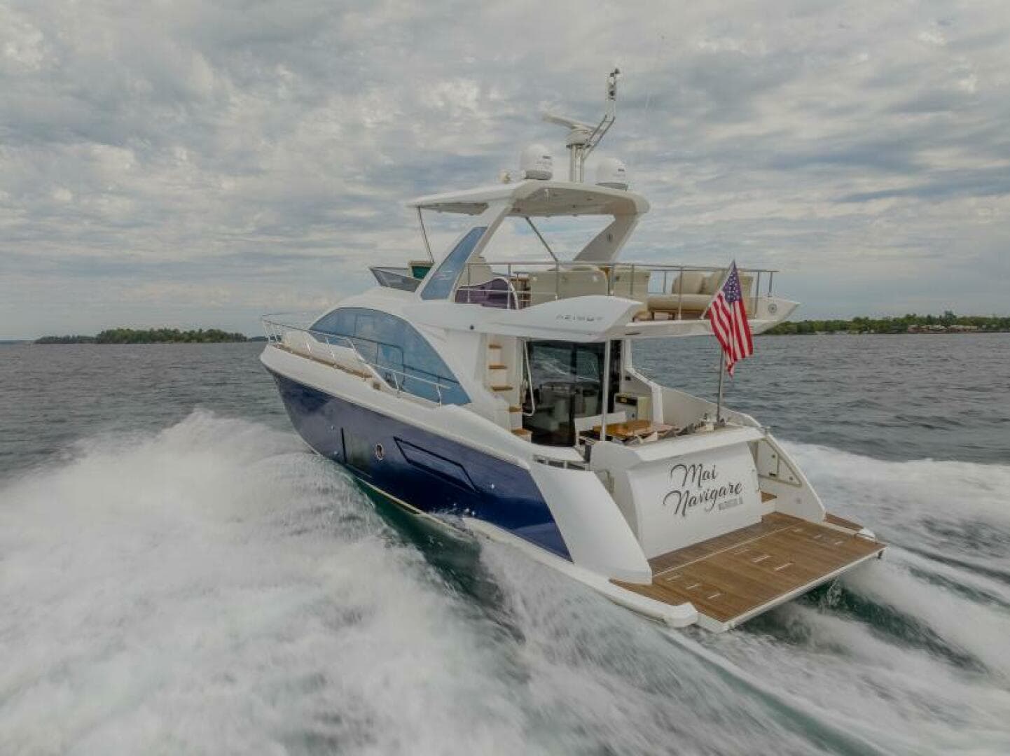 2018 Azimut Flybridge