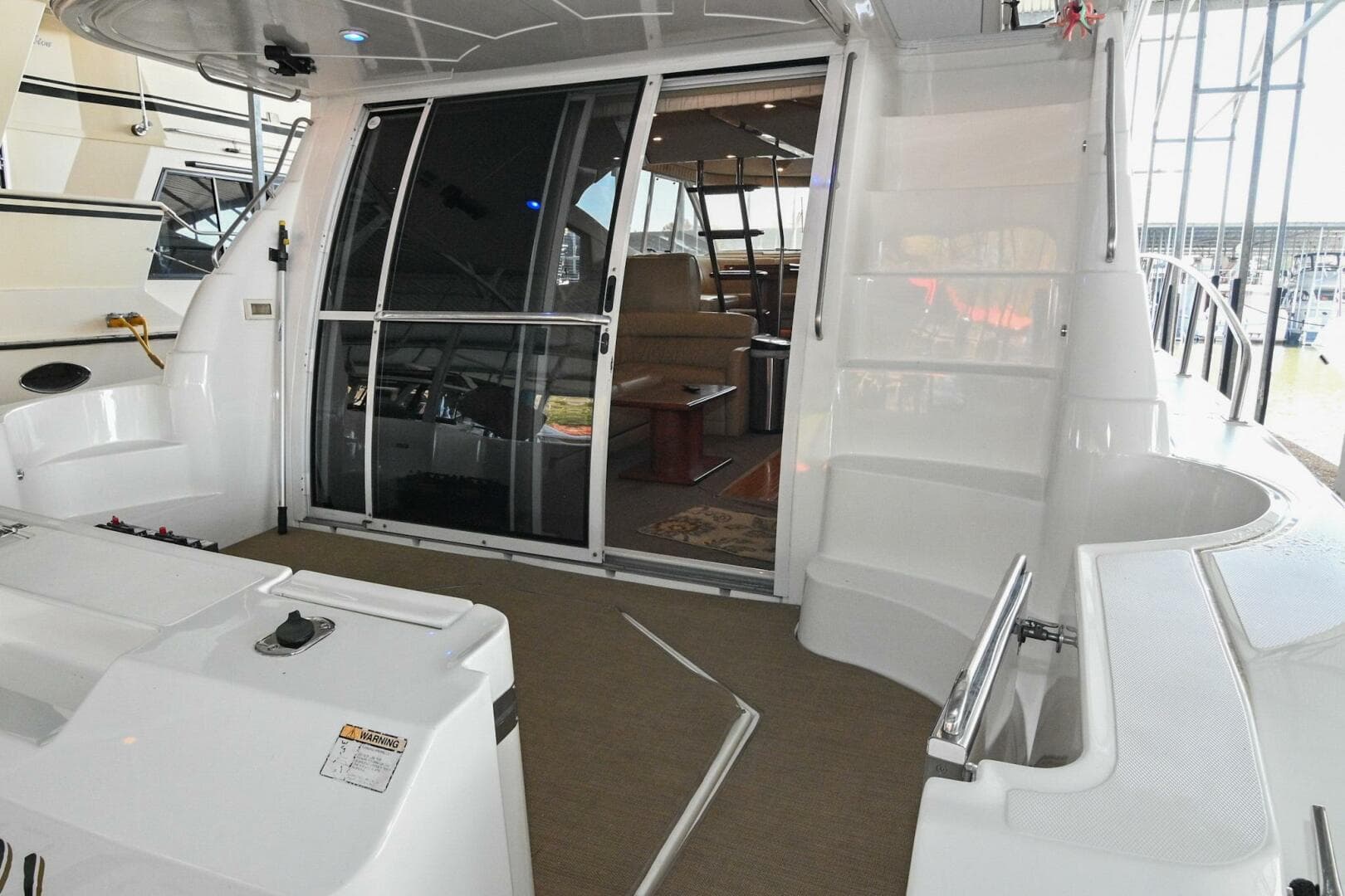 2002 Cruisers Yachts 5000 Sedan Sport