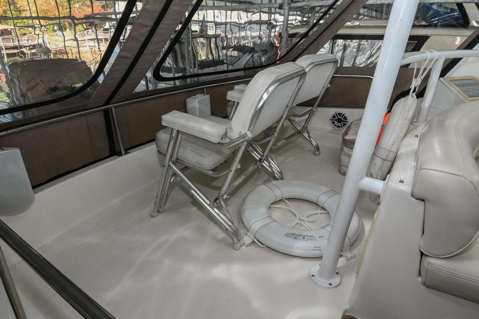 2002 Cruisers Yachts 5000 Sedan Sport