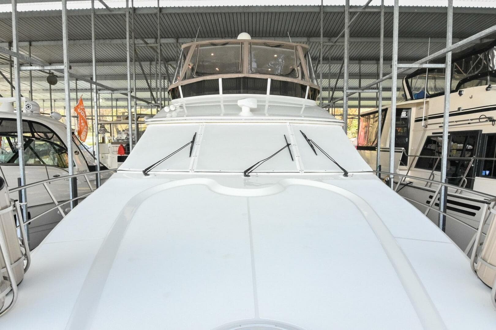 2002 Cruisers Yachts 5000 Sedan Sport