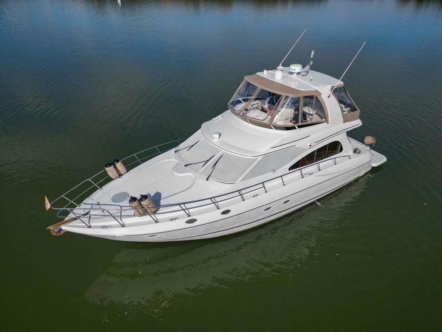 2002 Cruisers Yachts 5000 Sedan Sport