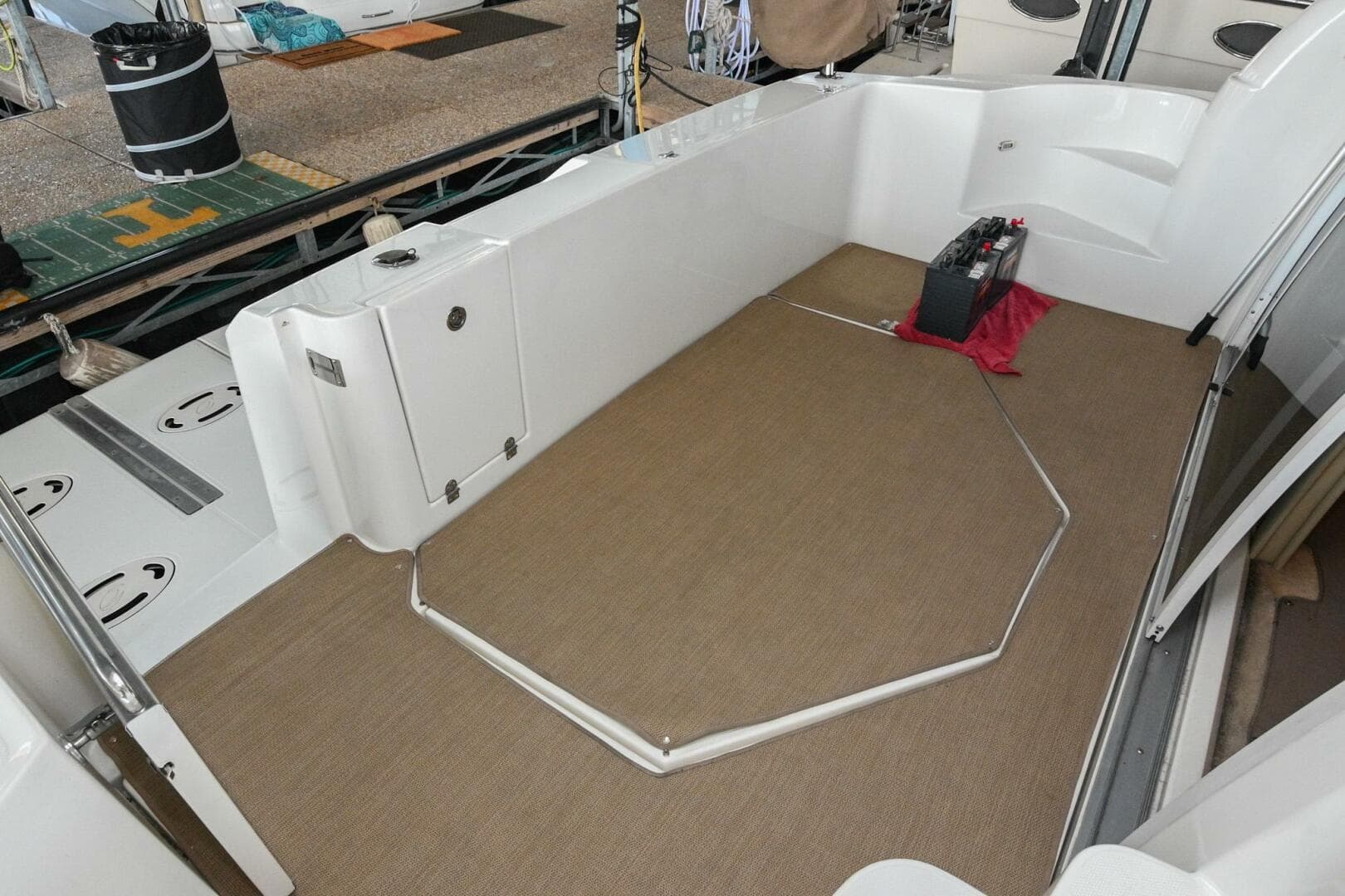 2002 Cruisers Yachts 5000 Sedan Sport