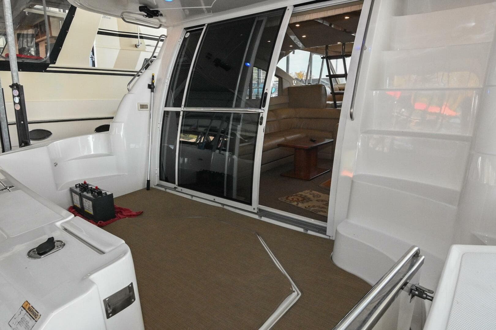 2002 Cruisers Yachts 5000 Sedan Sport