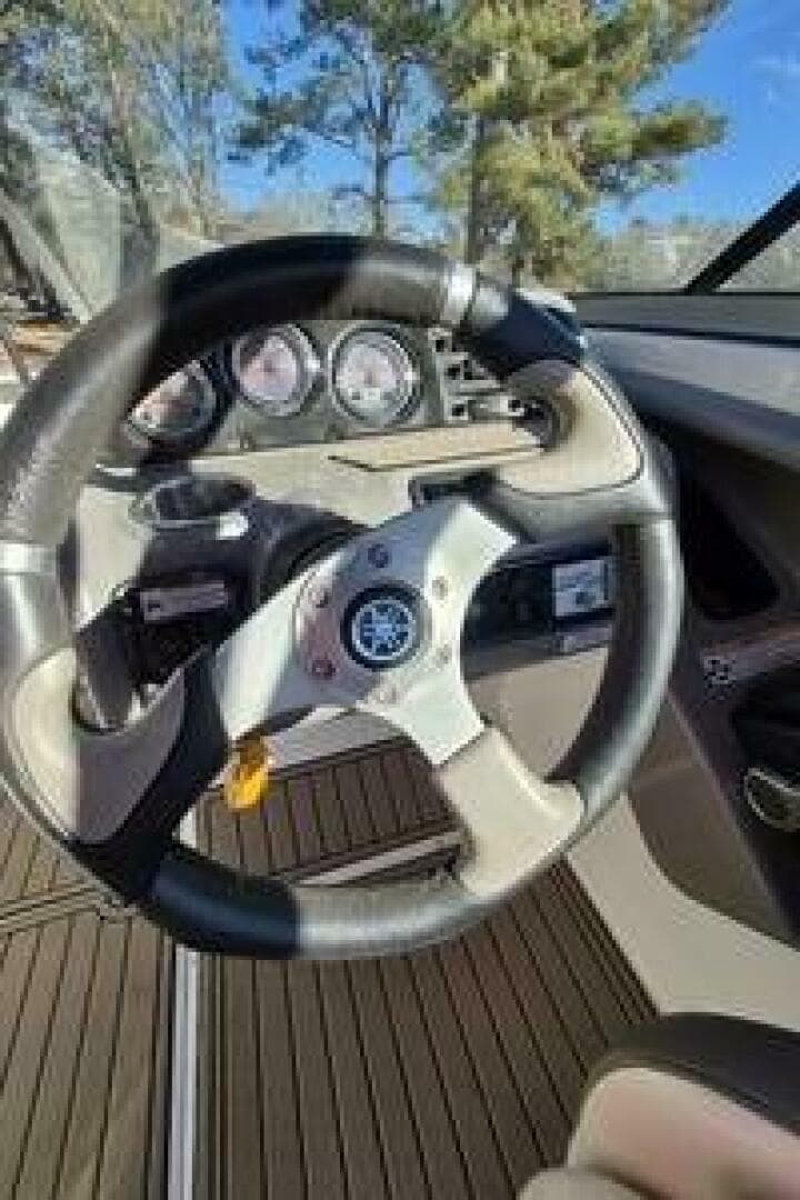 2011 Yamaha Boats 242 Limited S