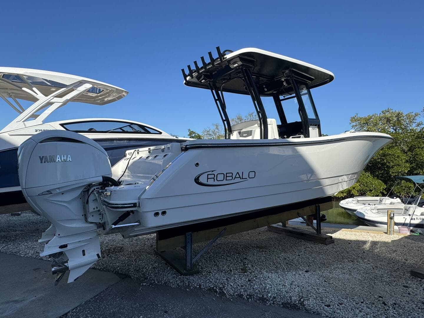2023 Robalo R270 Center Console