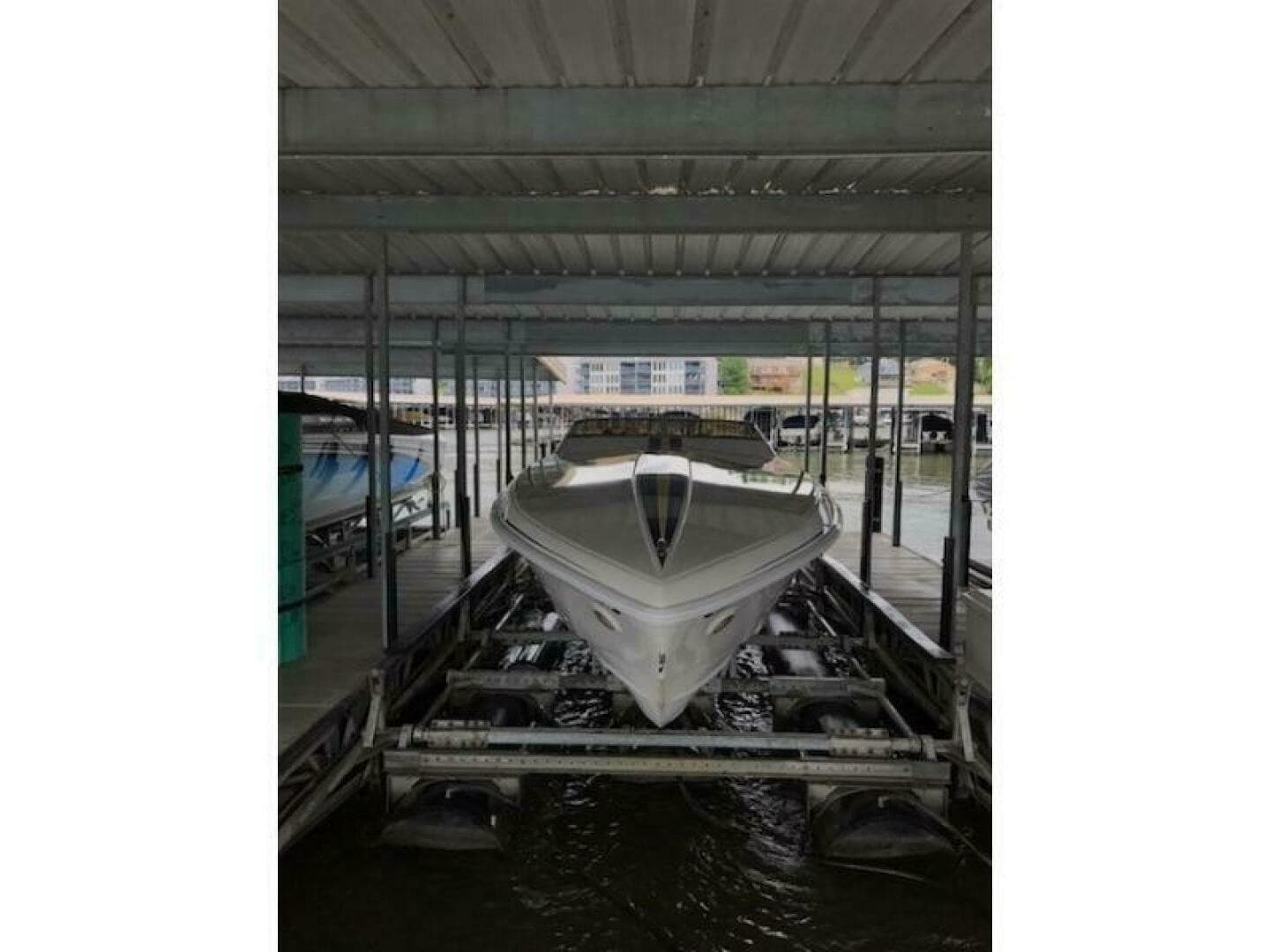 2002 Profile 33 V