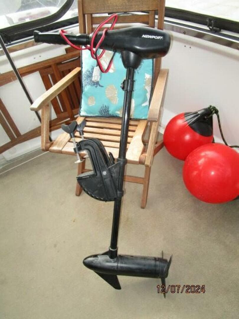 40' Carver tender outboard