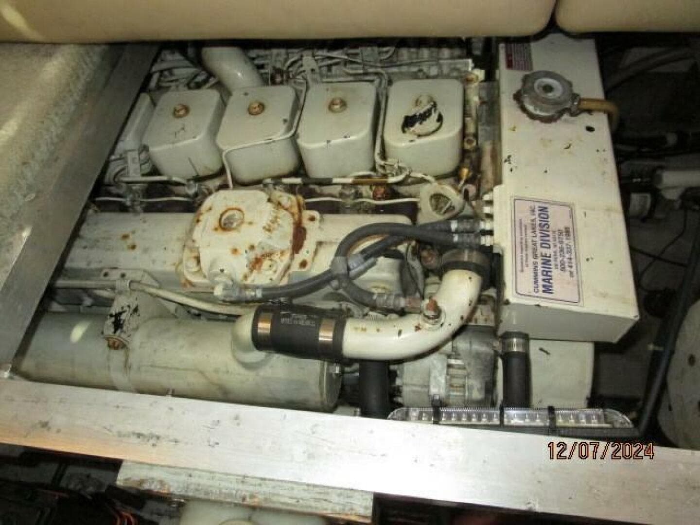 40' Carver port main engine