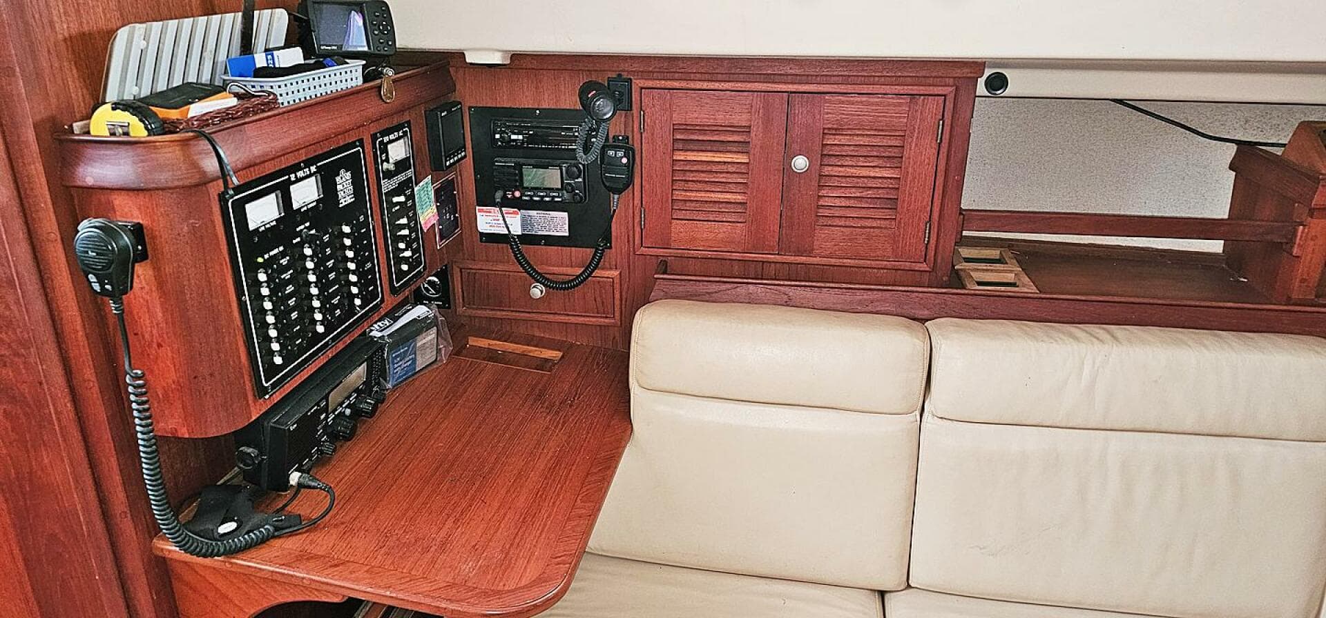 2000 Island Packet 350