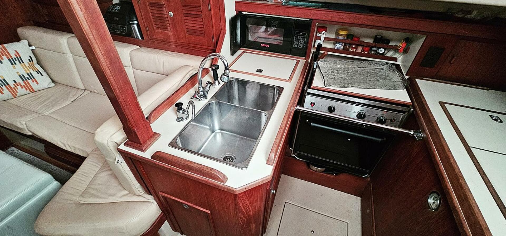 2000 Island Packet 350