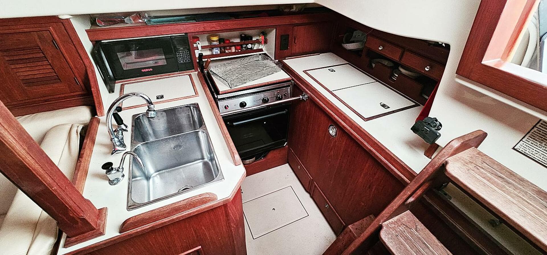 2000 Island Packet 350