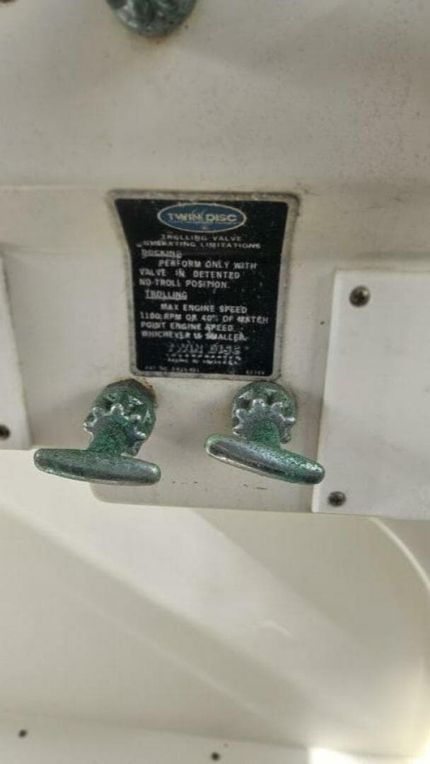 1990 Trojan 11M Express