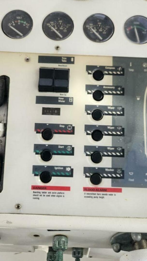 1990 Trojan 11M Express