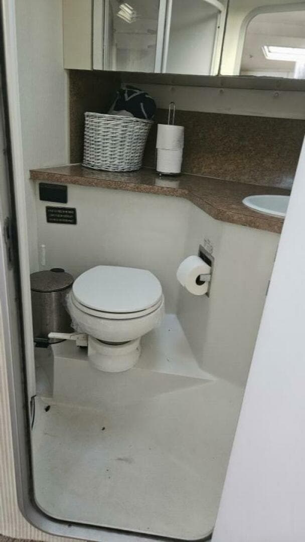 1990 Trojan 11M Express