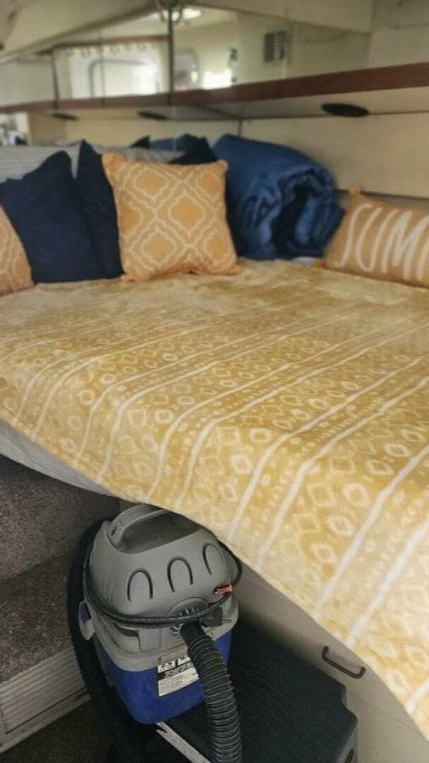 1990 Trojan 11M Express