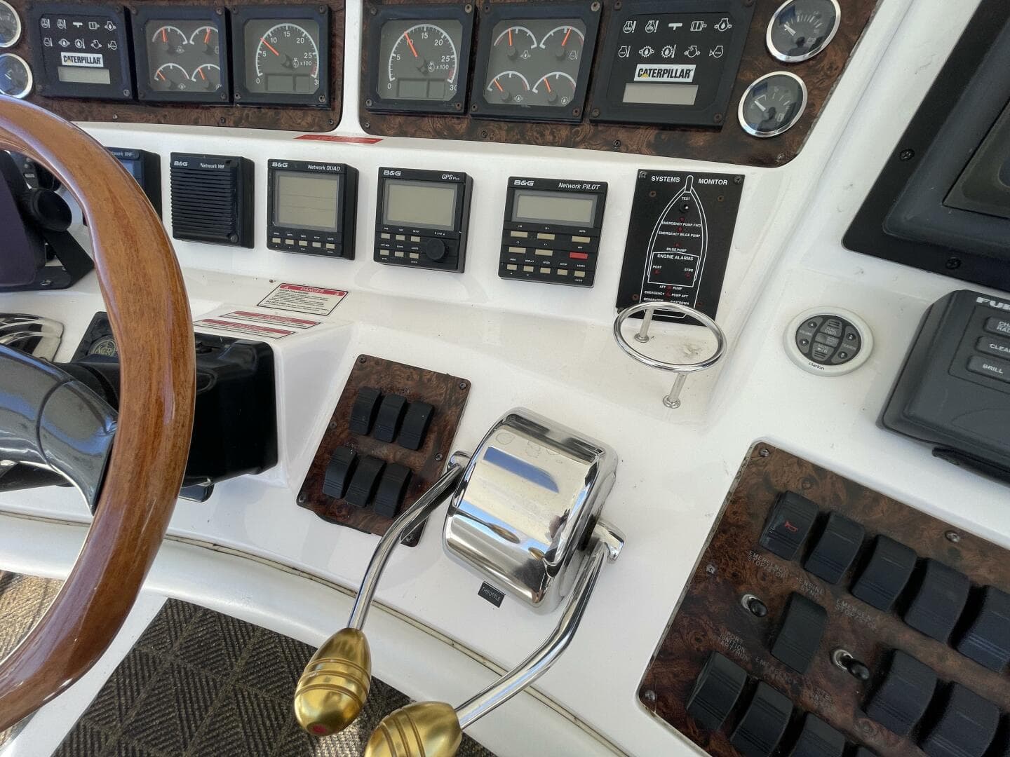 1998 Sea Ray 480 Sedan Bridge