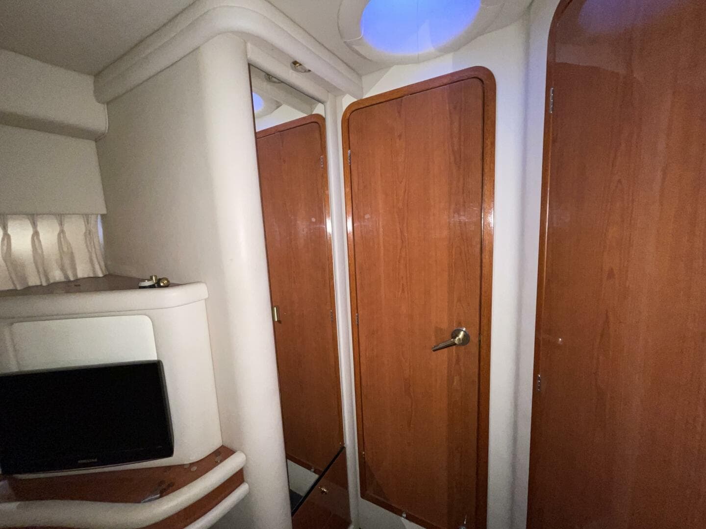 1998 Sea Ray 480 Sedan Bridge