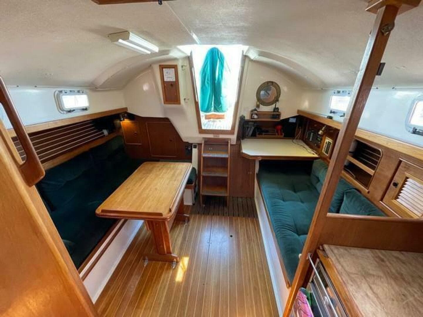 1986 Hinterhoeller Nonsuch 30 Ultra