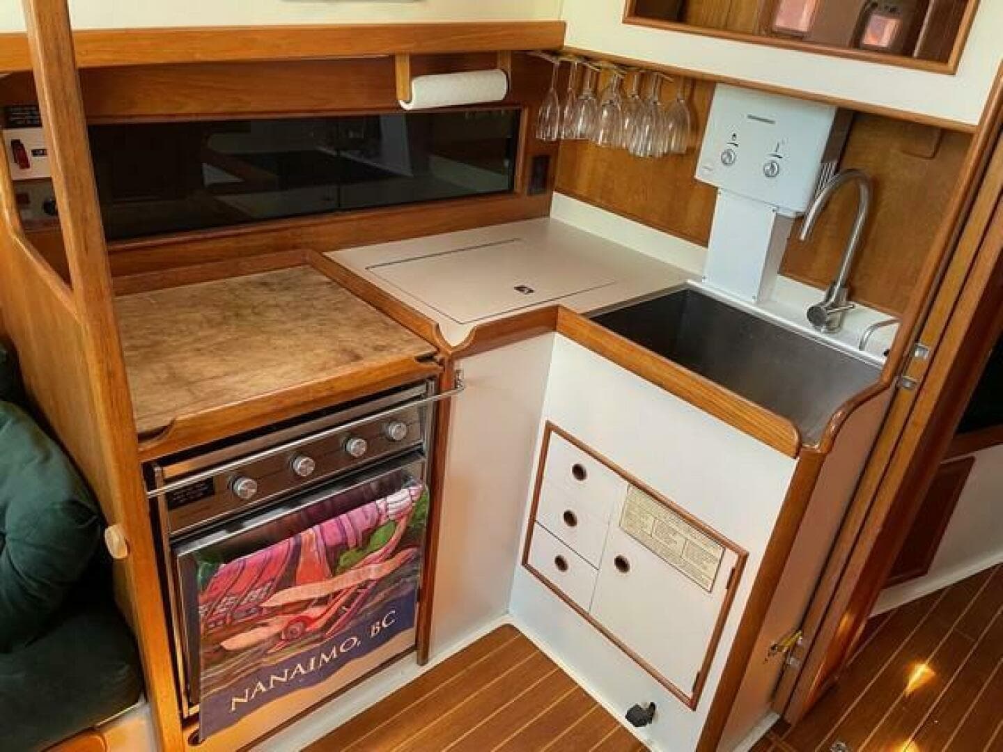 1986 Hinterhoeller Nonsuch 30 Ultra