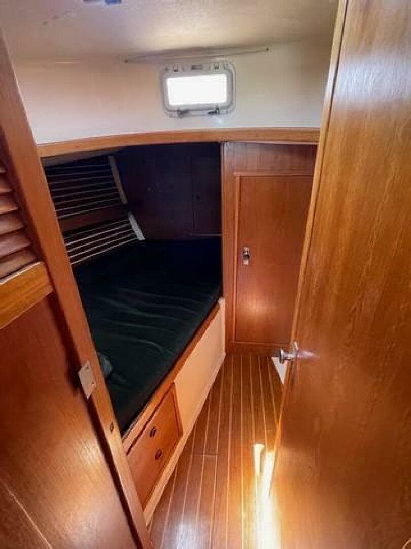 1986 Hinterhoeller Nonsuch 30 Ultra