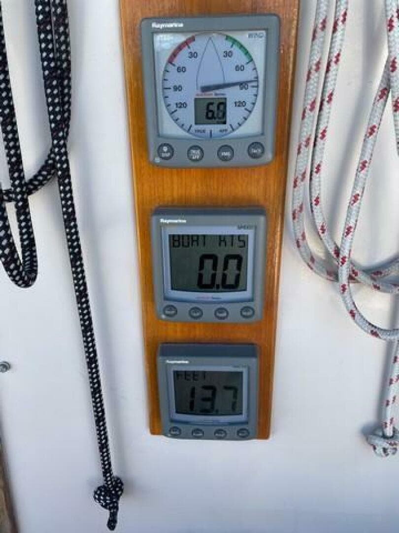 1986 Hinterhoeller Nonsuch 30 Ultra