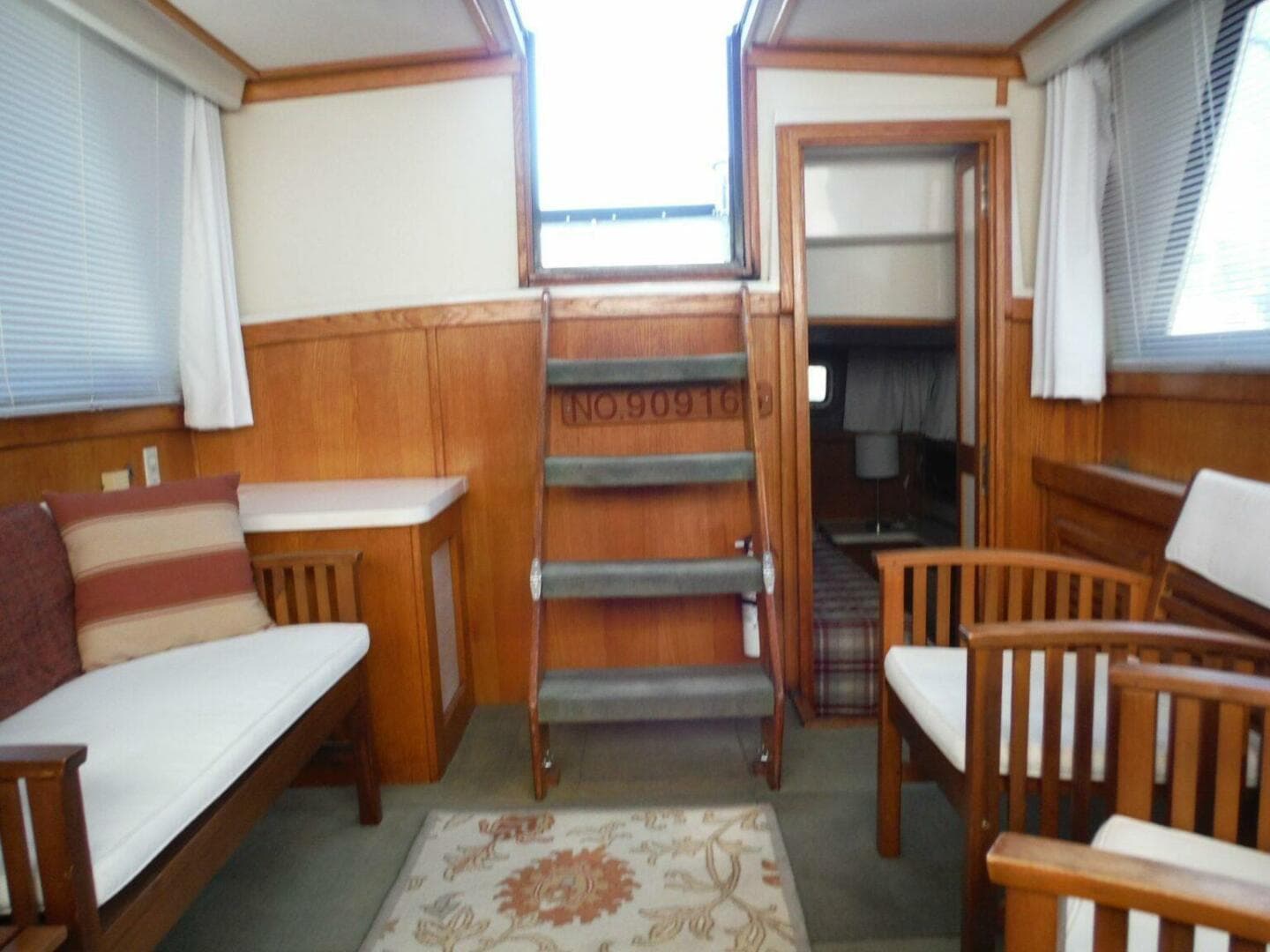 1987 Mainship Sundeck 36