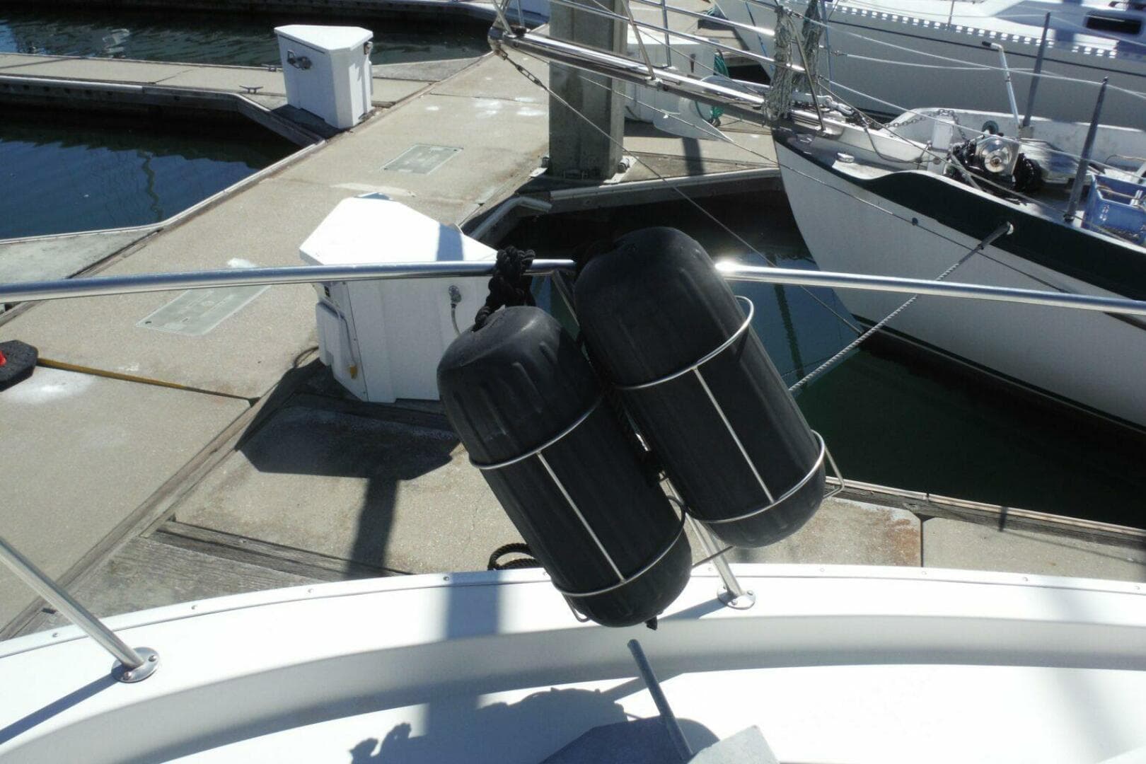 1987 Mainship Sundeck 36