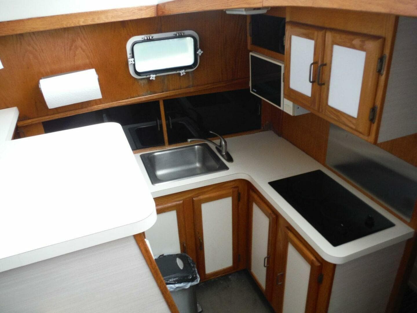 1987 Mainship Sundeck 36
