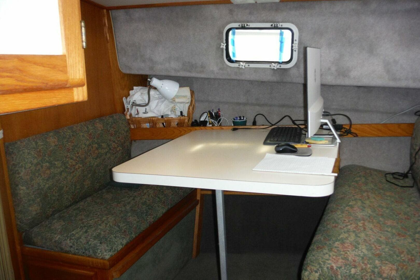 1987 Mainship Sundeck 36