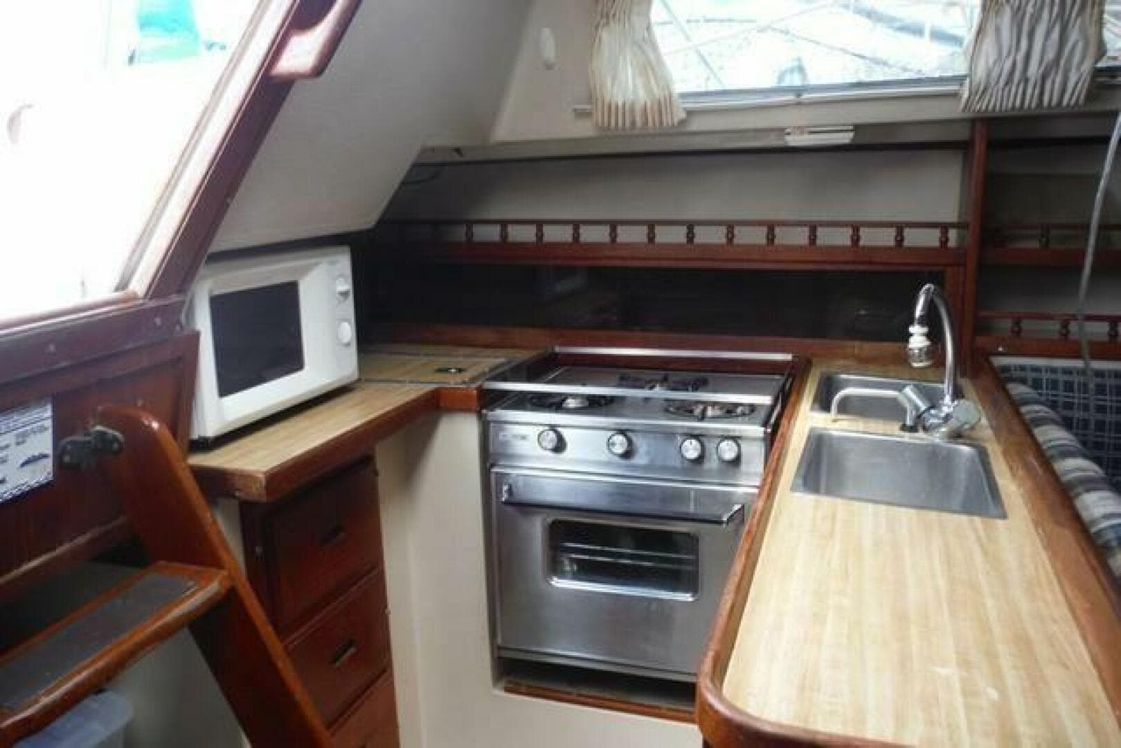 1982 Catalina 30