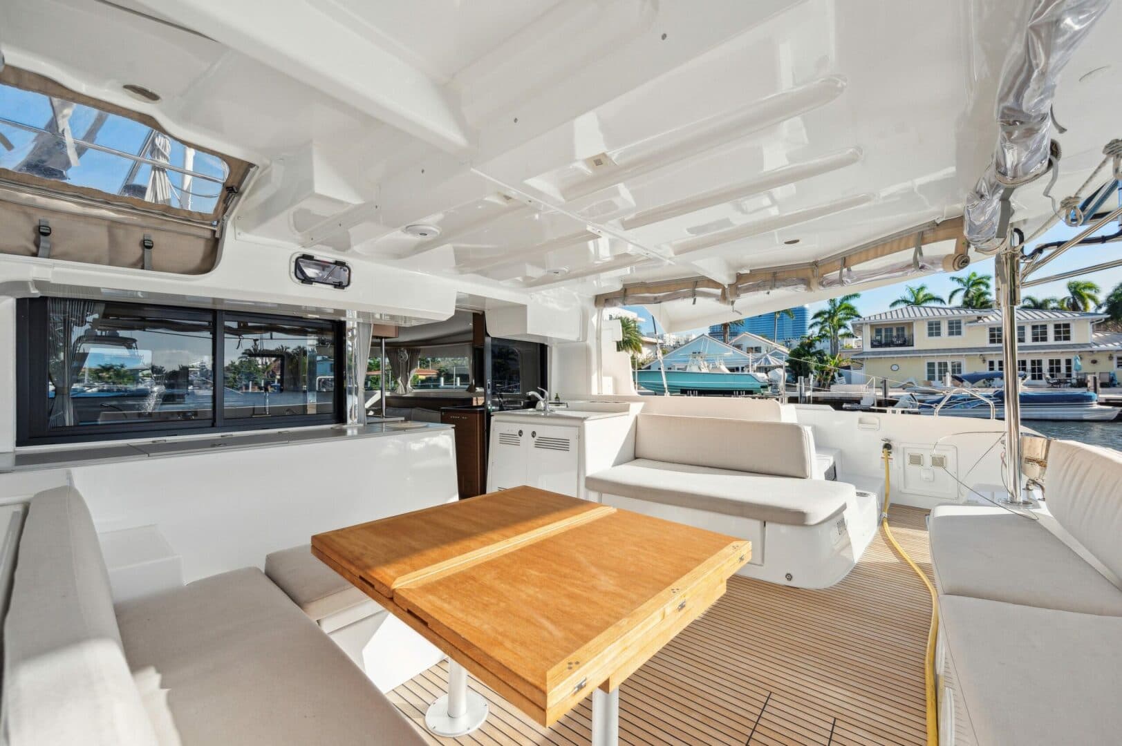 2022-lagoon-46-sail-9622944-20250220133318971-1_XLARGE.jpg
