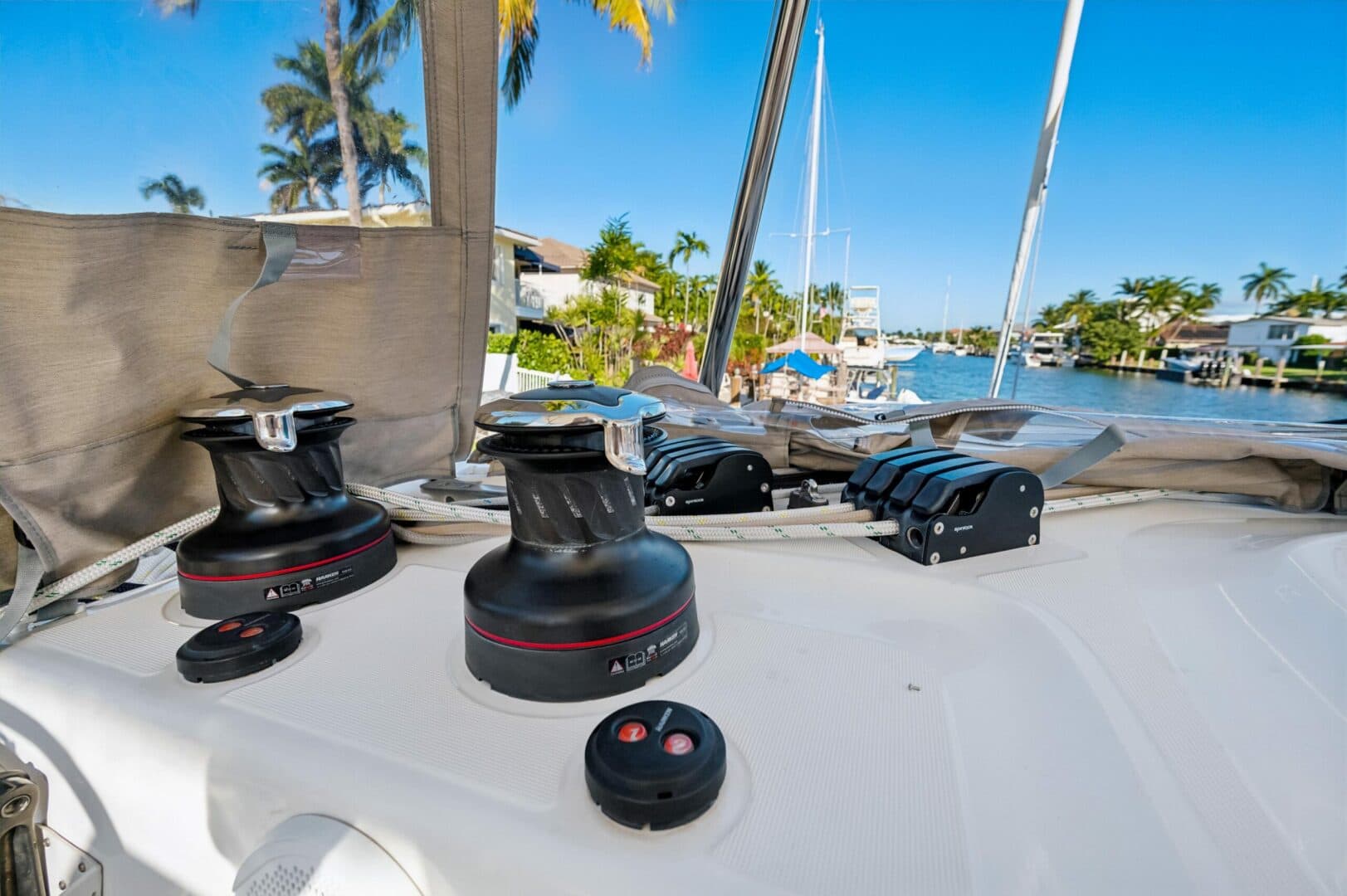 2022-lagoon-46-sail-9622944-20250220133450256-1_XLARGE.jpg