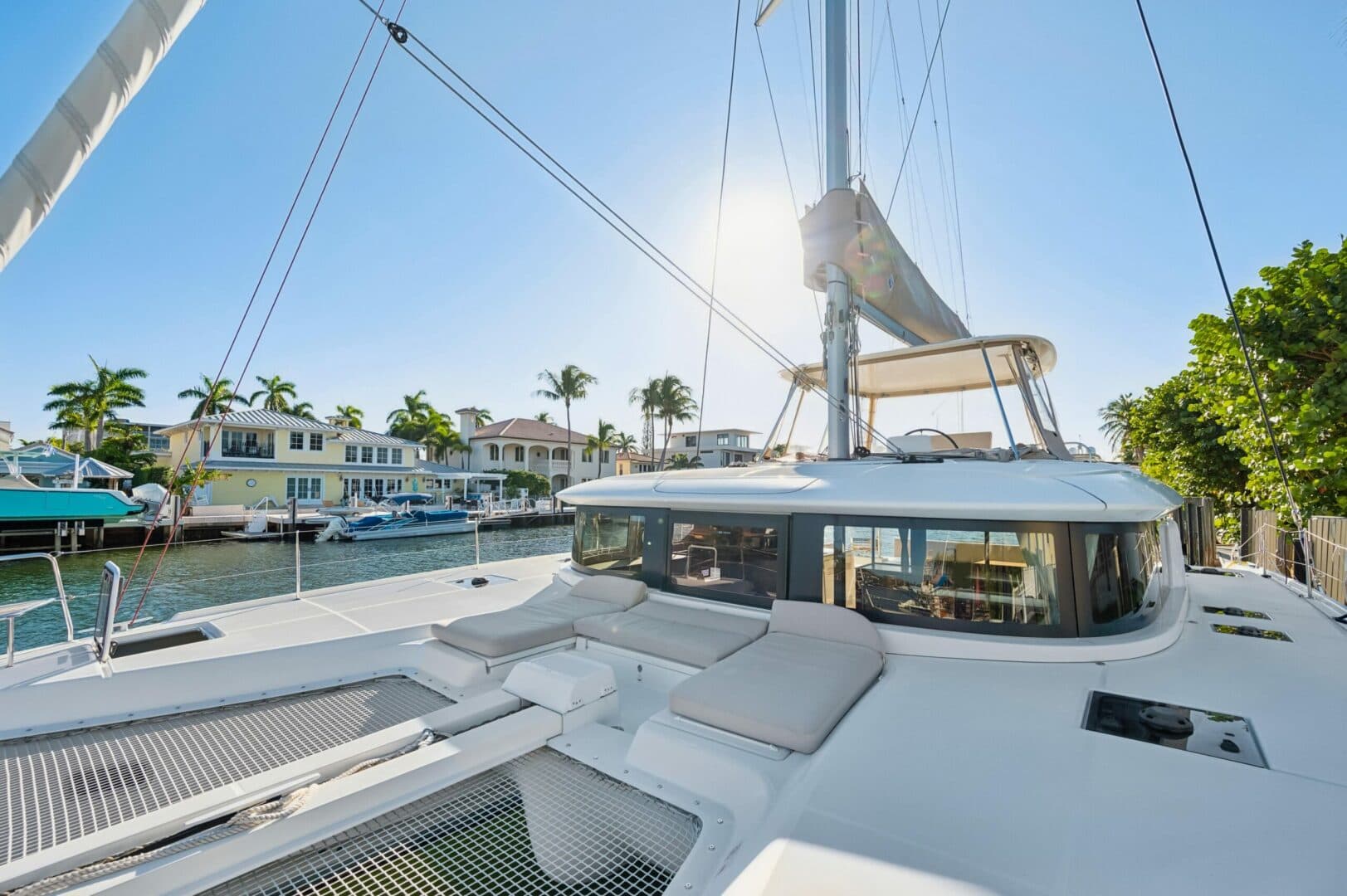 2022-lagoon-46-sail-9622944-20250220133506113-1_XLARGE.jpg