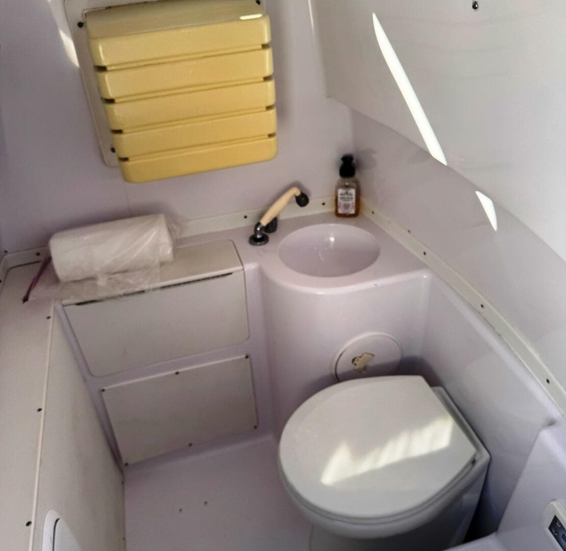 2004 Donzi 35 ZF Cuddy