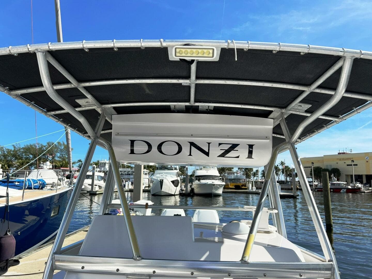 2004 Donzi 35 ZF Cuddy