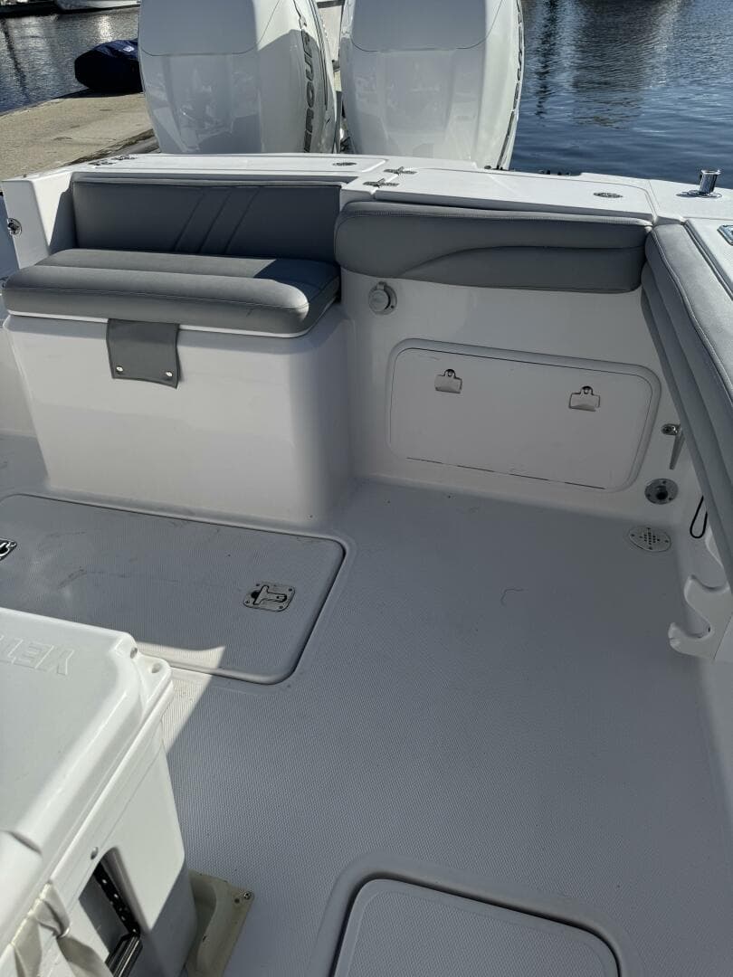 2004 Donzi 35 ZF Cuddy