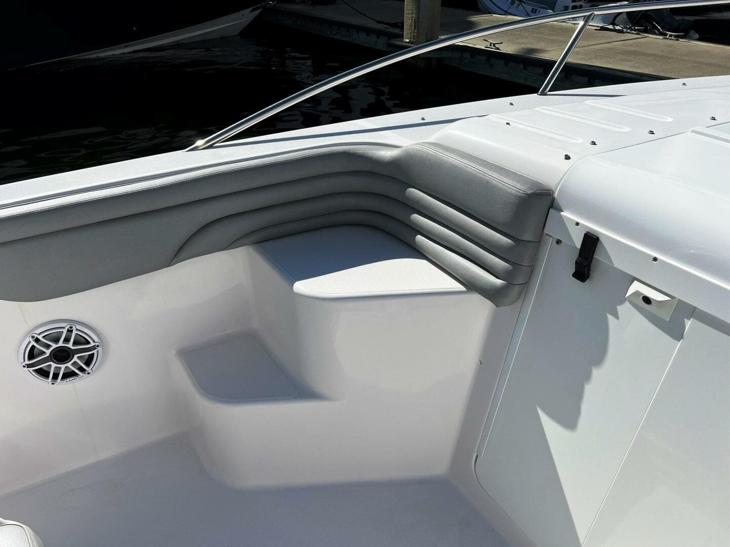 2004 Donzi 35 ZF Cuddy