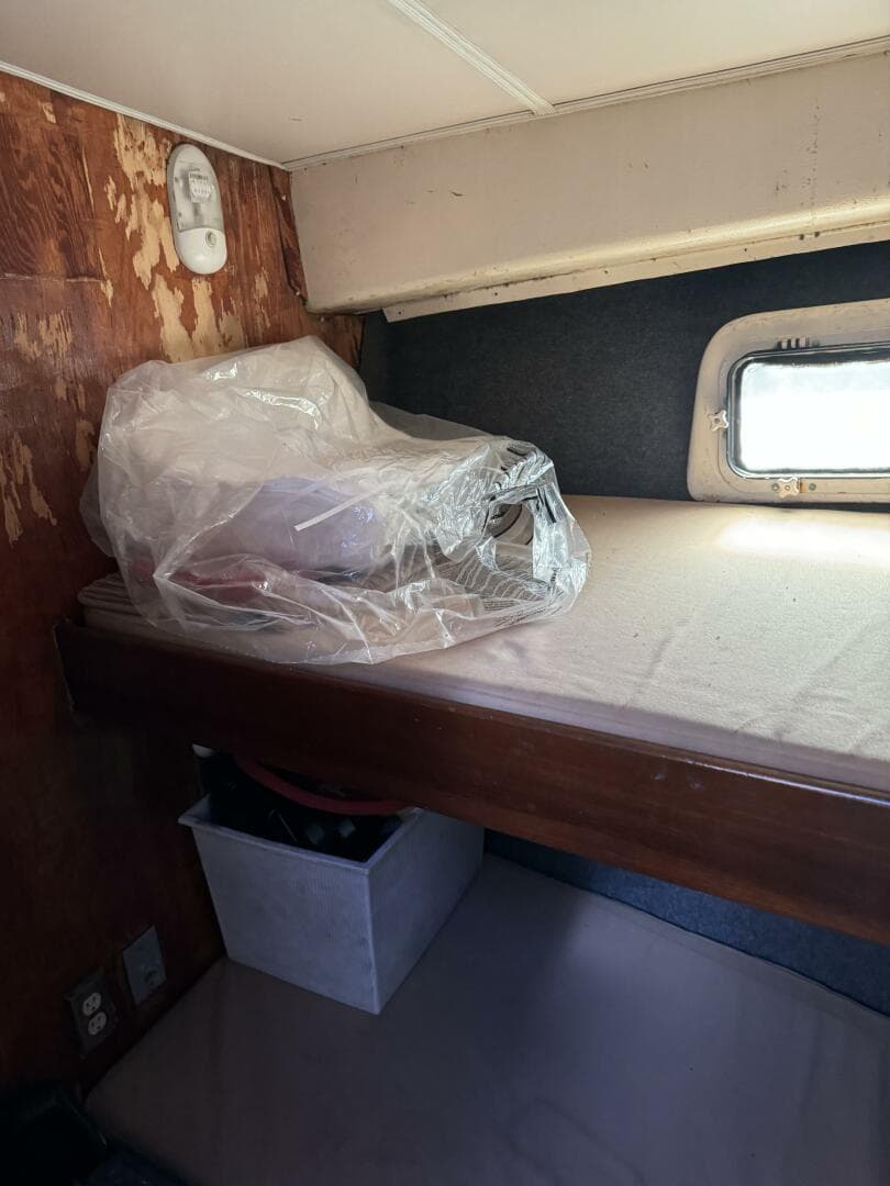 1983 Bertram 385 Convertible Cast Off II