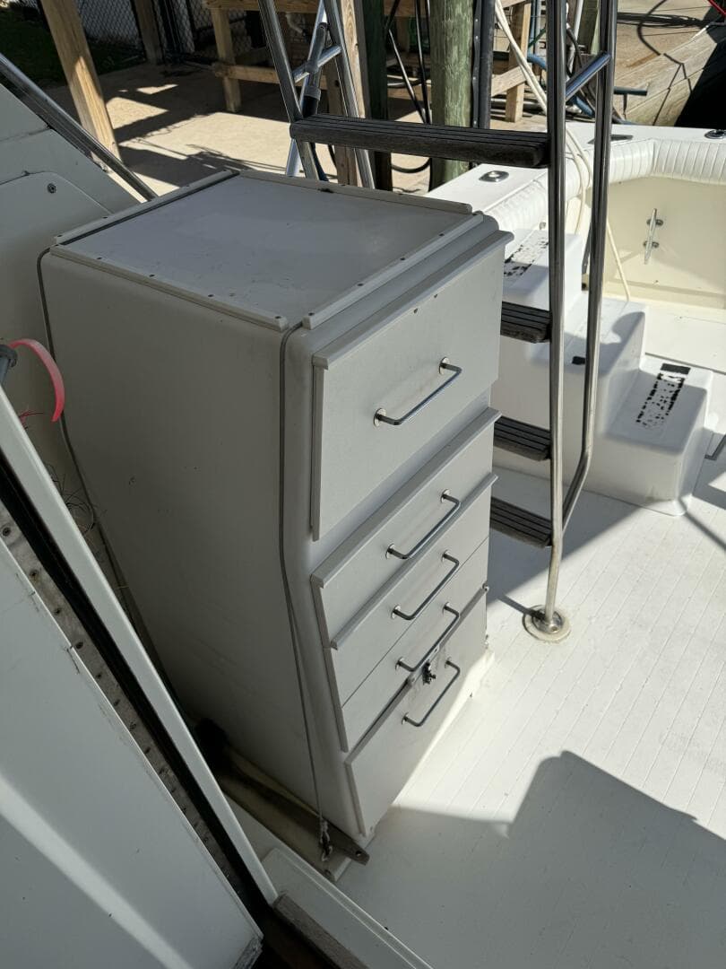 1983 Bertram 385 Convertible Cast Off II