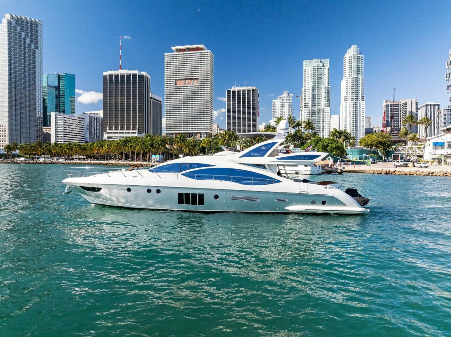 2014 Azimut 72S
