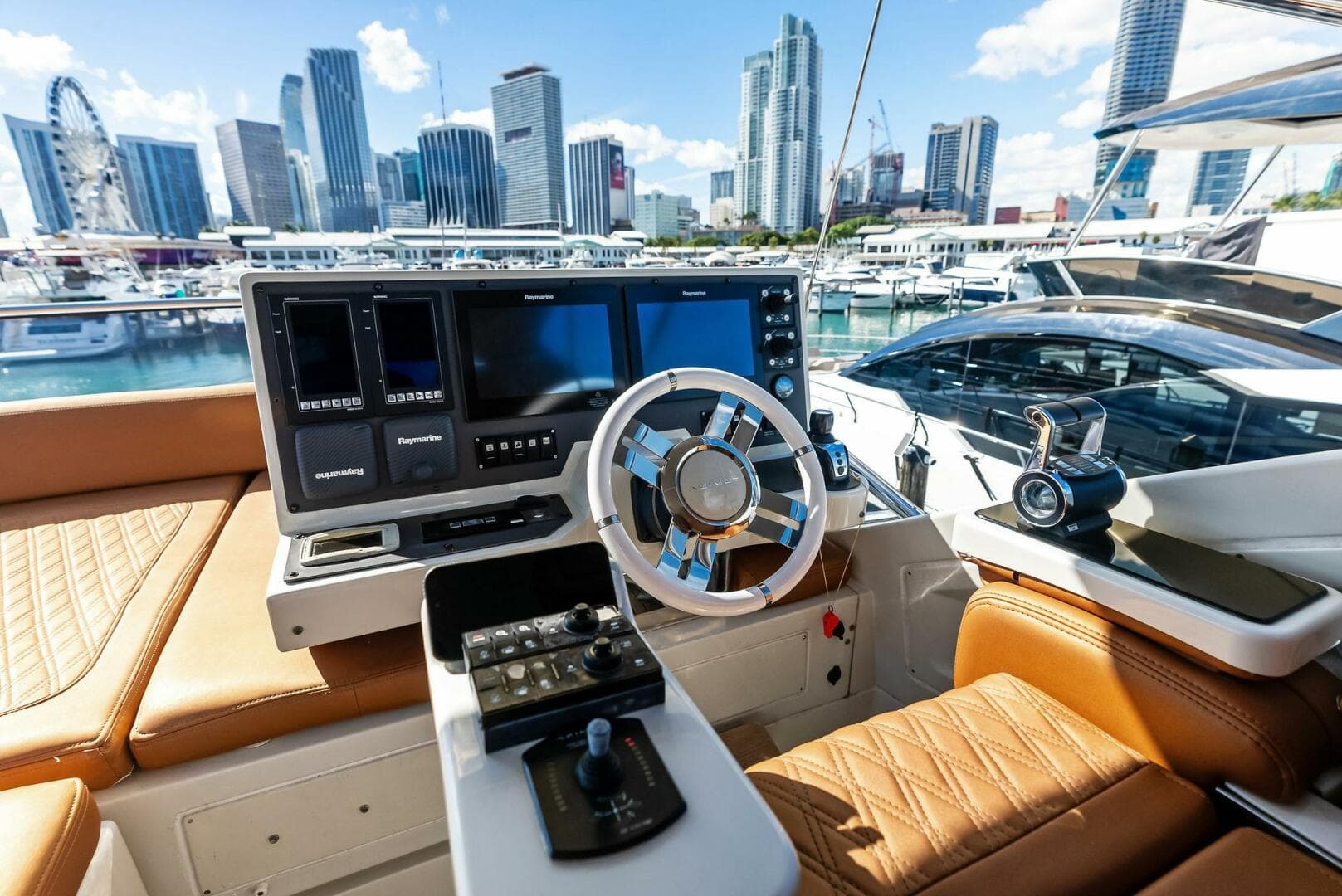 2014 Azimut 72S
