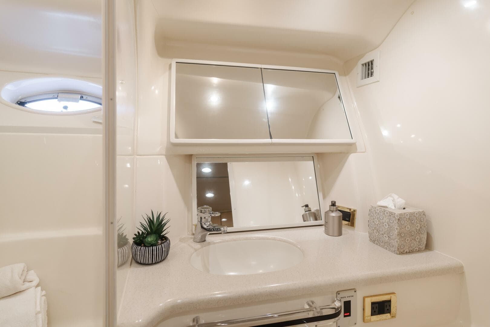 2000 Sea Ray 540 Sundancer