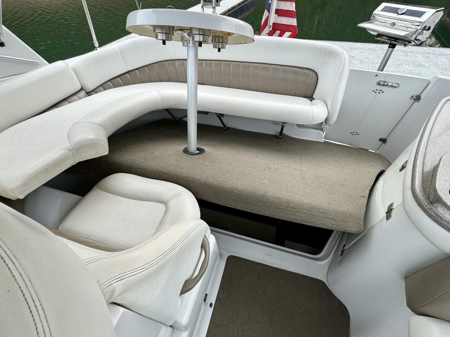 2004 Four Winns Vista 288