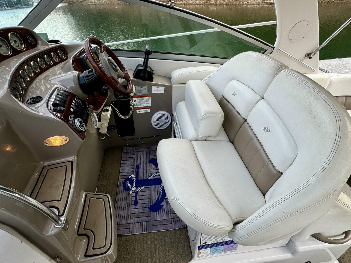 2004 Four Winns Vista 288